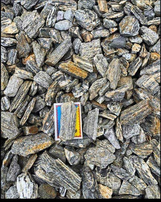 Ландшафтний дизайн - Гнейс (кам.дерево)