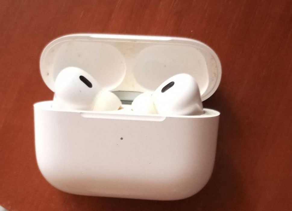 Оригінальні Apple AirPods Pro | Робочий кейс | Навушники на запчастини
