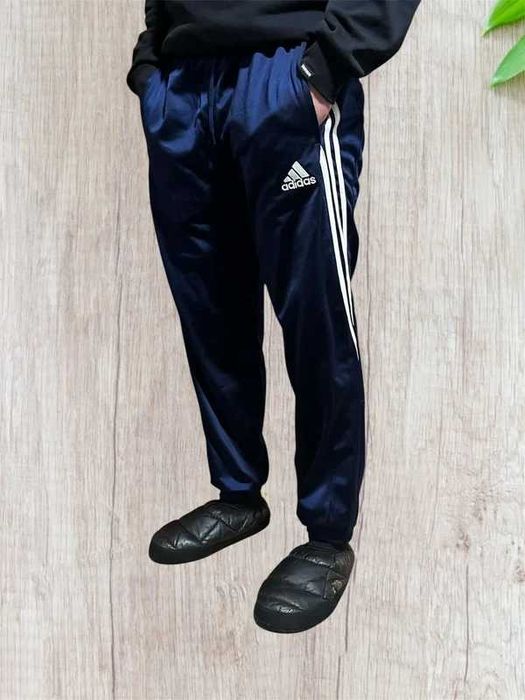 Spodnie dresowe sportowe Adidas navy granatowy jogger sport haft logo