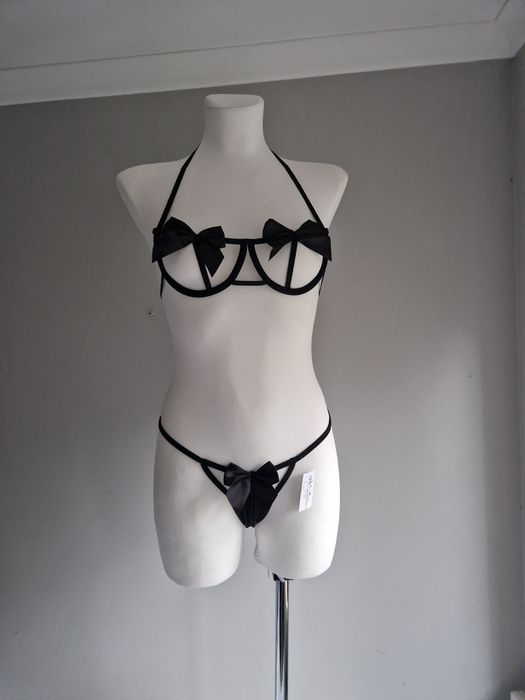 Seksowny komplet bielizny czarne kokardki