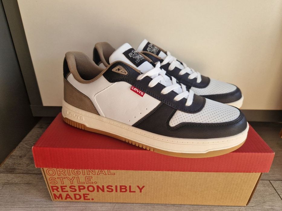 Кросівки  Levis 42-45