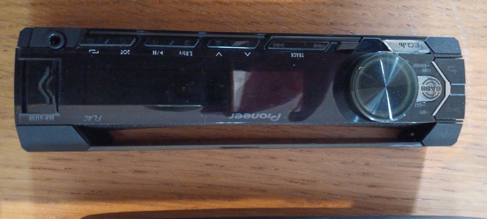 Auto Rádio Pioneer DEH-S12UB, como novo