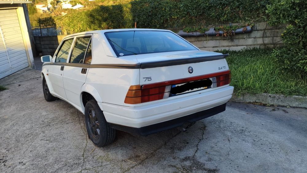 Alfa Romeo 75 2.4TD