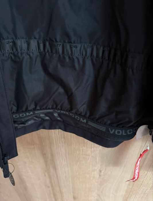 Kurtka snowboardowa nowa volcom oryginal