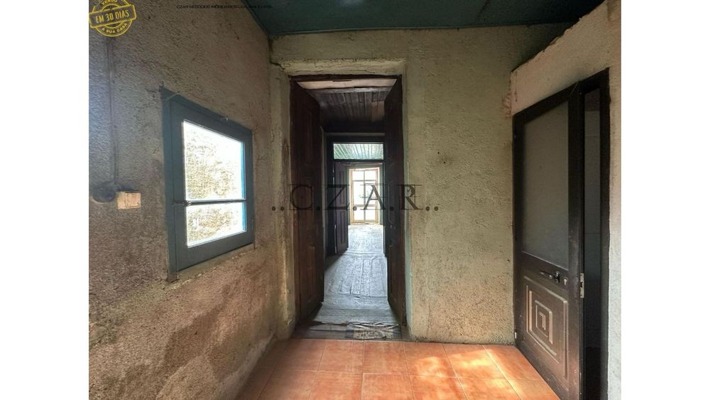 Moradia para remodelar. Aveleira.