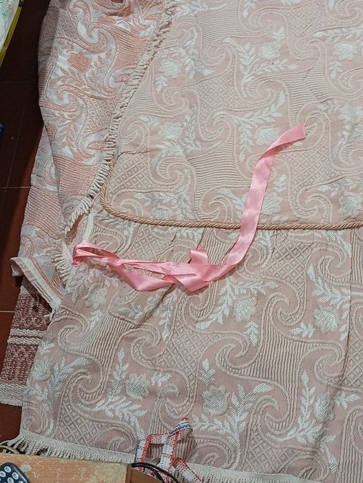 Colcha cor de Rosa para cama de menina jovem toda nova