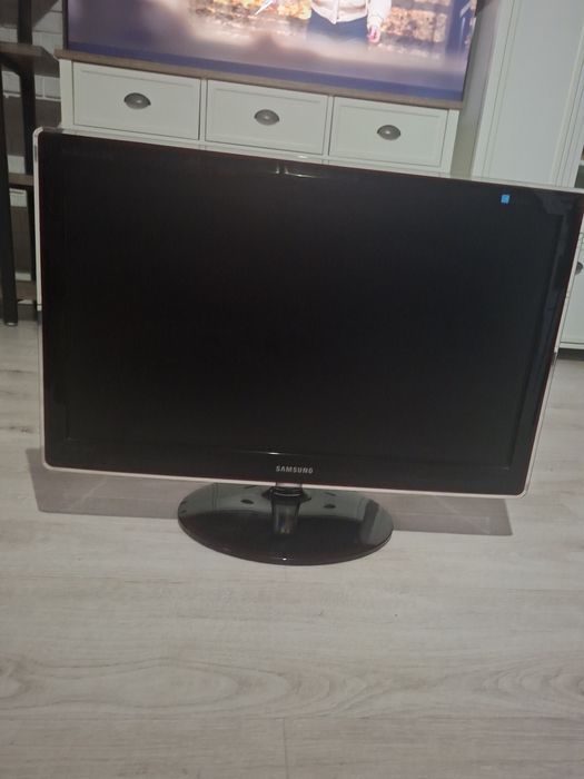 Telewizoe Samsung P2770HD 27 cali - dobry stan