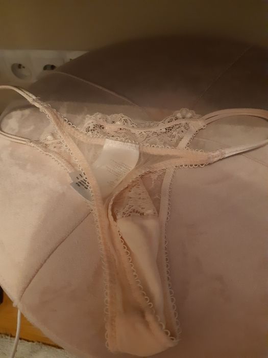 Stringi damskie rozmiar S