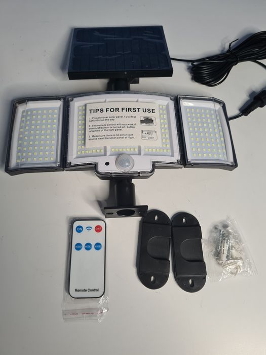 Led прожектор на сонячній панелі