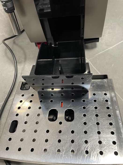 Кавомашина Delonghi Magnifica Smart чудовий стан