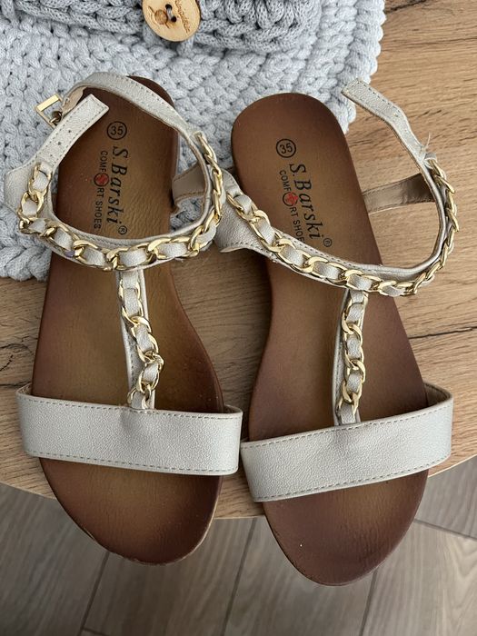 Sandały dla dziewczynki