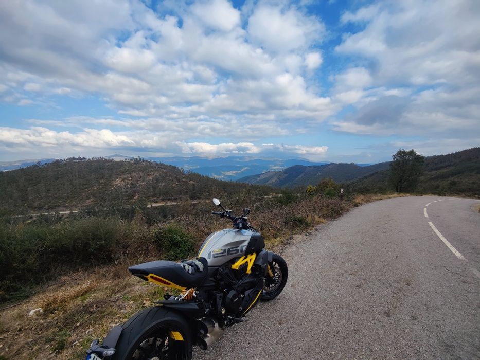 Diavel 1260s Black and Steel