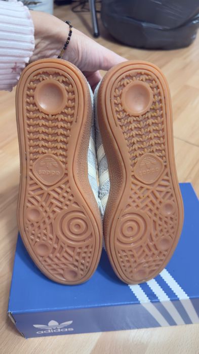 Кросівки adidas Handball Spezial W