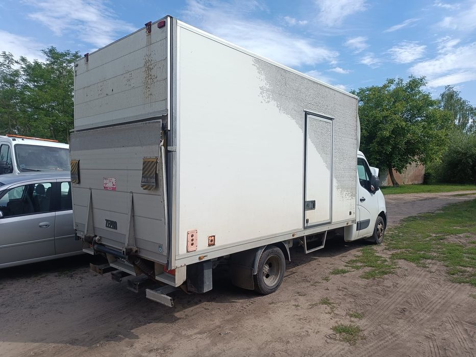Renault Master  uszkodzony