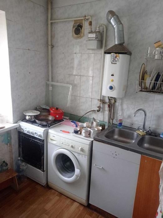 Продам 3 кімнатну квартиру Зигіна. код 4033