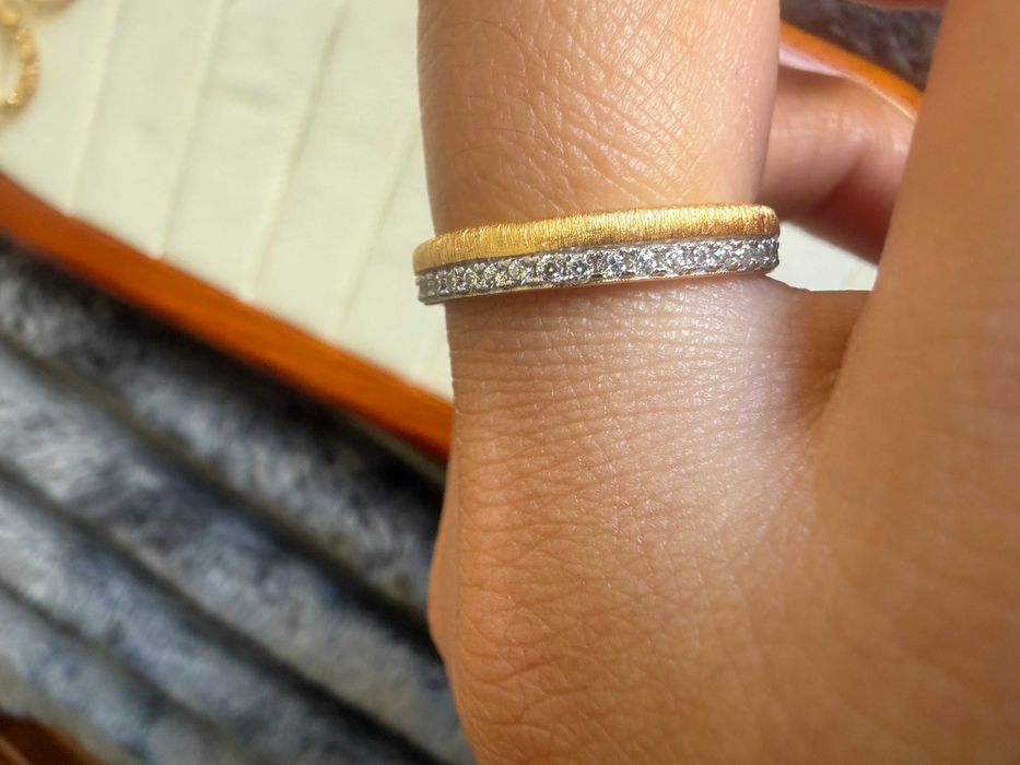 Anel Empilhável Escovado com Zircônias – Par de Anéis para Casal ring