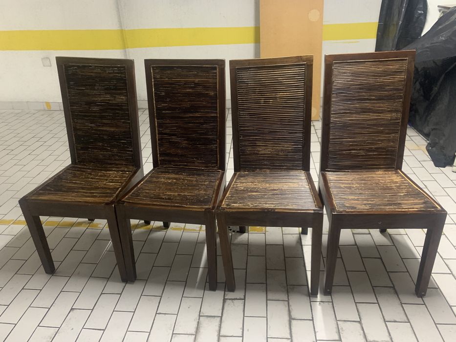 Cadeiras de madeira AREA