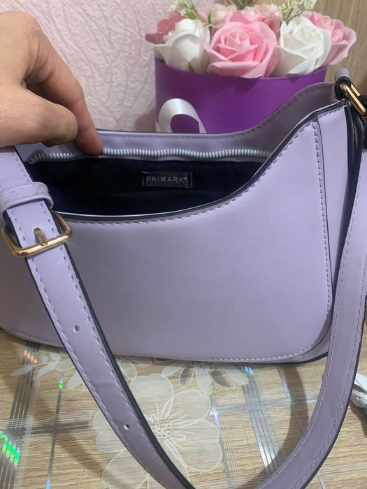 Сумка багет лилового цвета