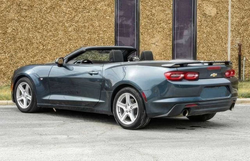 Chevrolet Camaro      2020