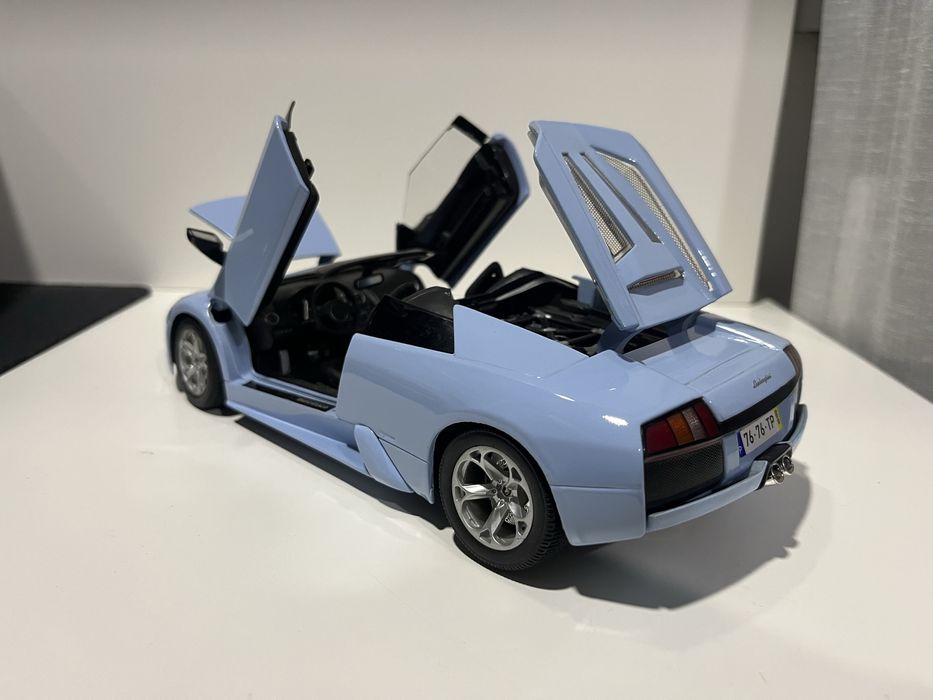 Lamborghini Murcielago 1:18 ( Descrição)