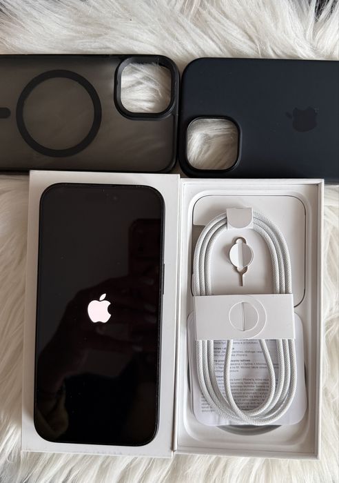 Iphone 15, 256 GB- tytanowy czarny, stan idealny