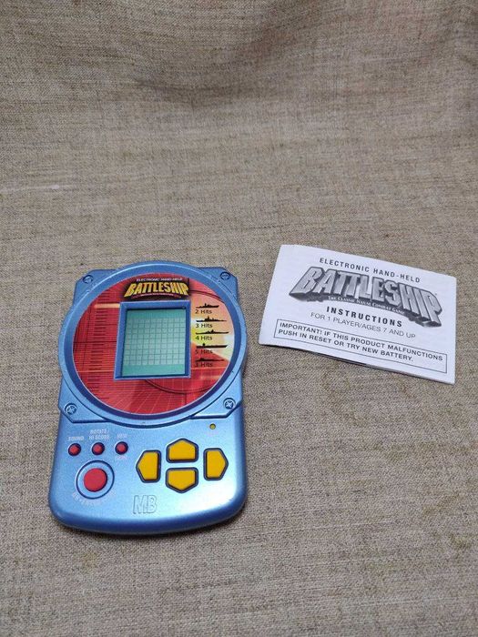 Електронна портативна гра «Морський бій»