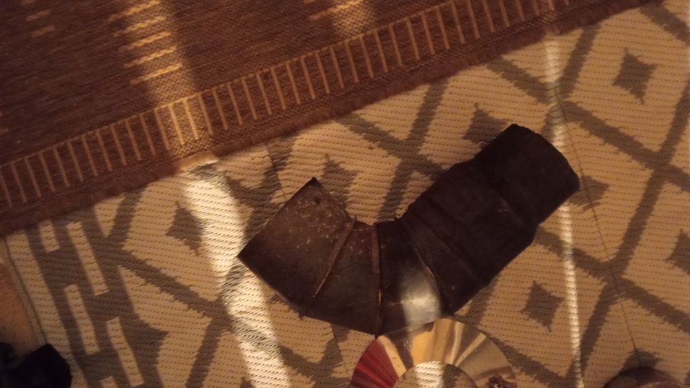 Tubagens, cotovelo e espelho salamandras