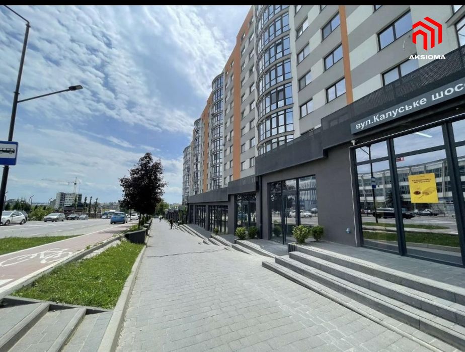 Продаж фасадного приміщення , 74м