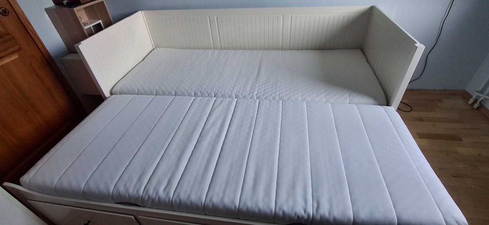 Leżanka Hemnes + dwa materace