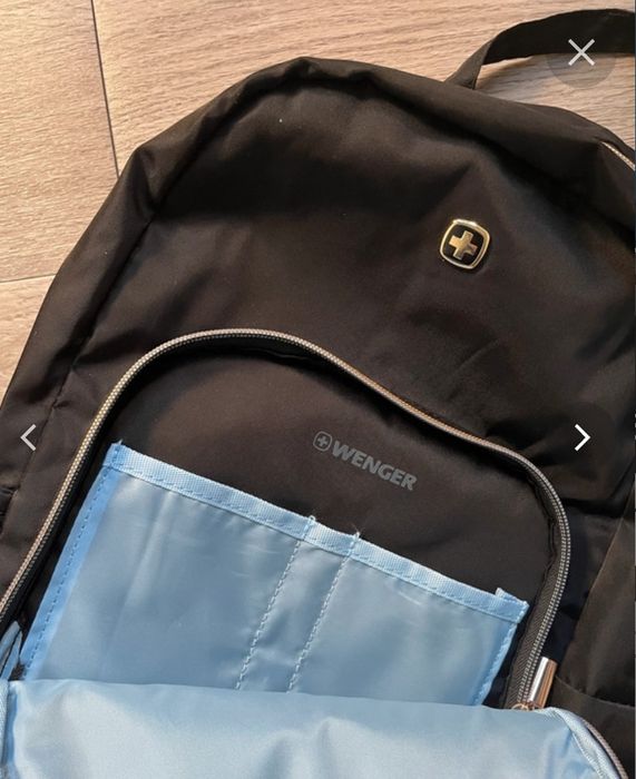 Wenger Швейцария рюкзак сумка оригінал 

Rolltop Backpack

Sac à dos R