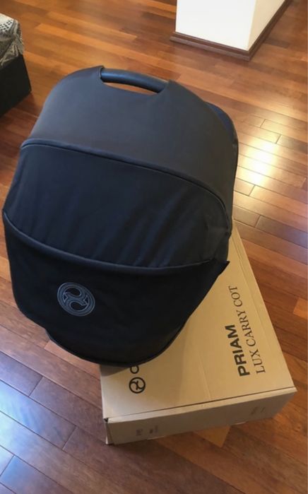 Piękna czarna Gondola luksusowy klasyk marki Cybex Priam 4.0 Lux