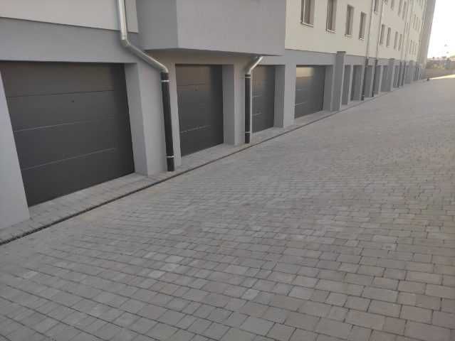 Brama garażowa segmentowa 3000x2500 antracyt Czyste powietrze