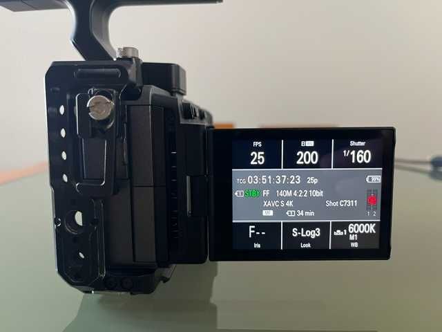 Sony FX30 + XLR-H1 + Cage NEEWER + Bateria + Caixa — Como Nova