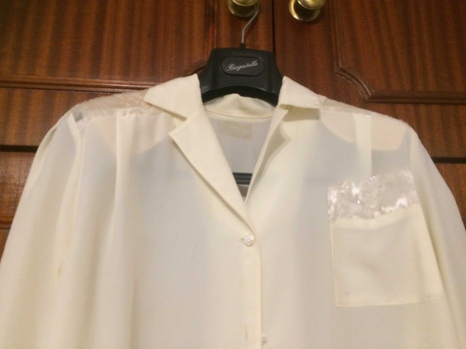 Camiseiro de mulher.