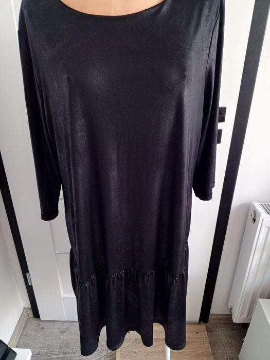 Czarna sukienka w rozmiarze 3xl