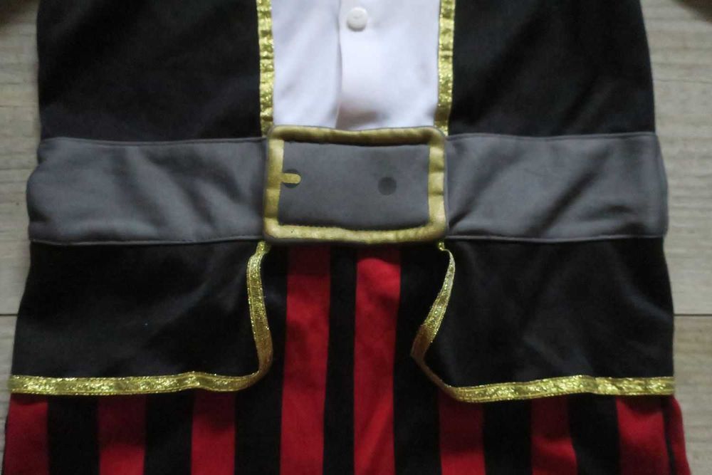 Strój karnawałowy pirat H&M roz 110-116, 4-6 lat