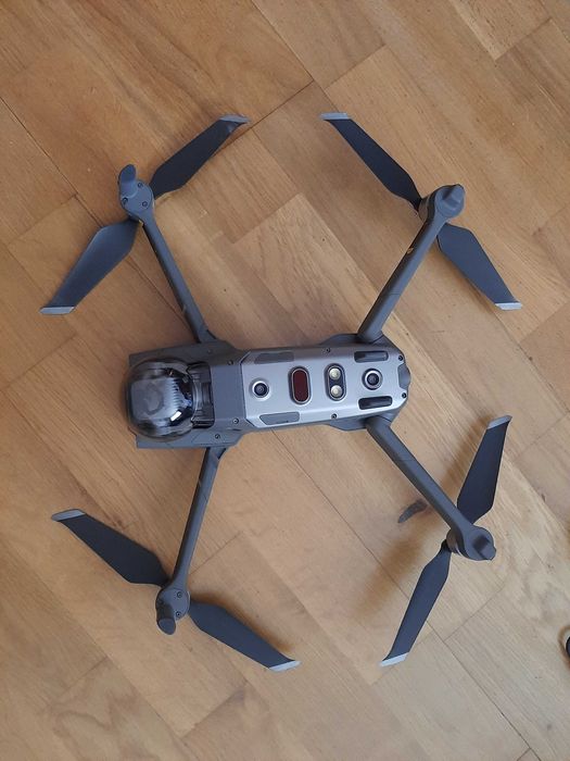 DJI Mavic 2 Pro Fly More + DJI Goggle