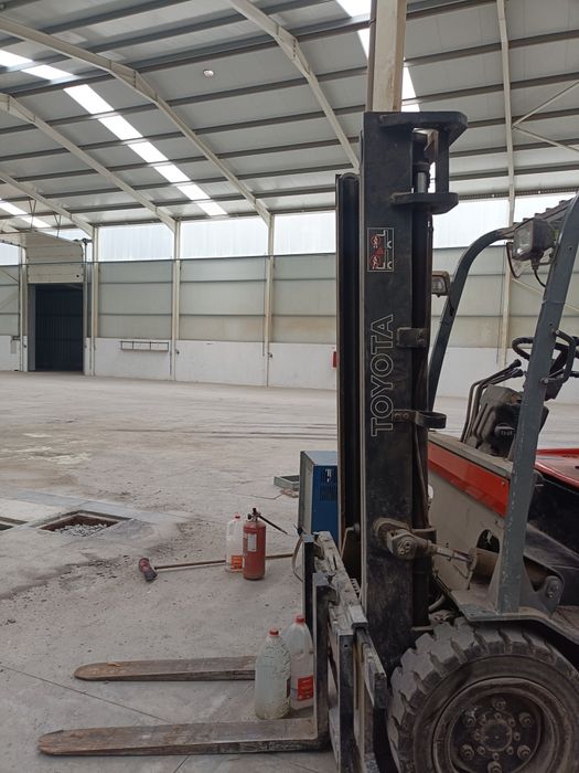 Empilhador elétrico Toyota FBMF 3000 kgs