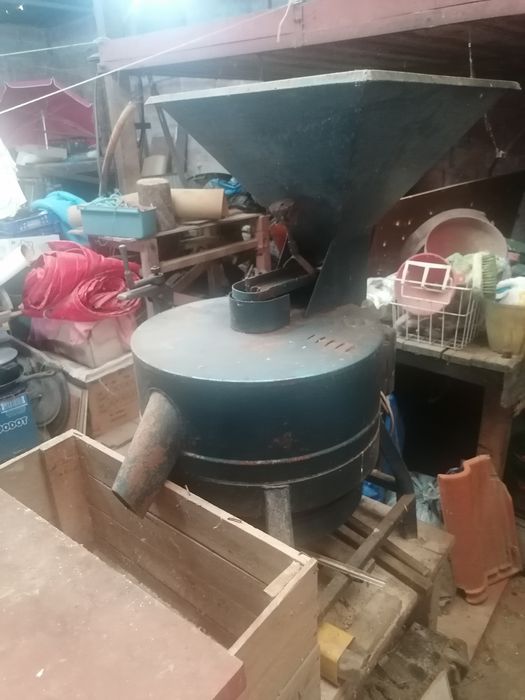 Vendo Moinho elétrico