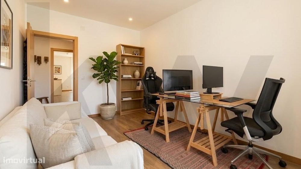Apartamento T3 Remodelado | Estacionamento privativo | Centro da vila