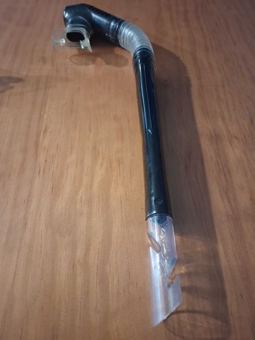 Oculos de mergulho com tubo de respiração