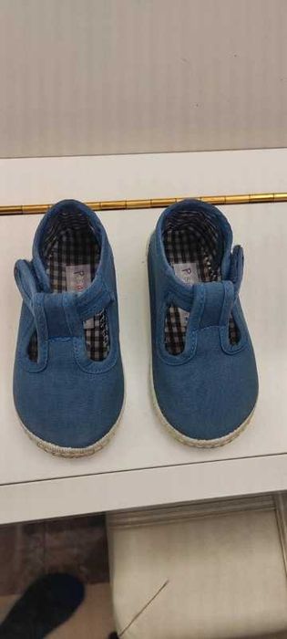 Sandálias número 22 Pisamonas