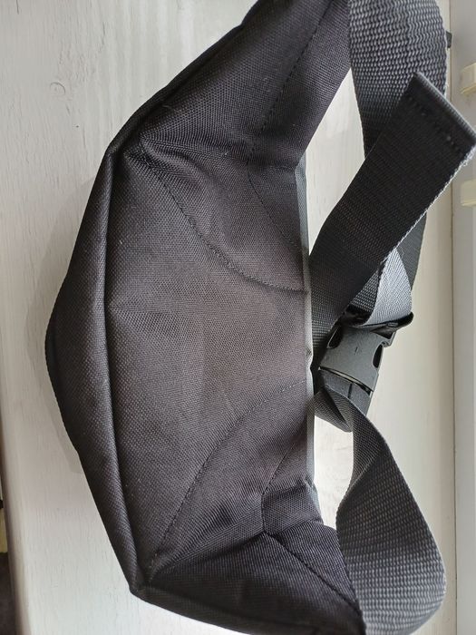 Бананка фірми Puma.