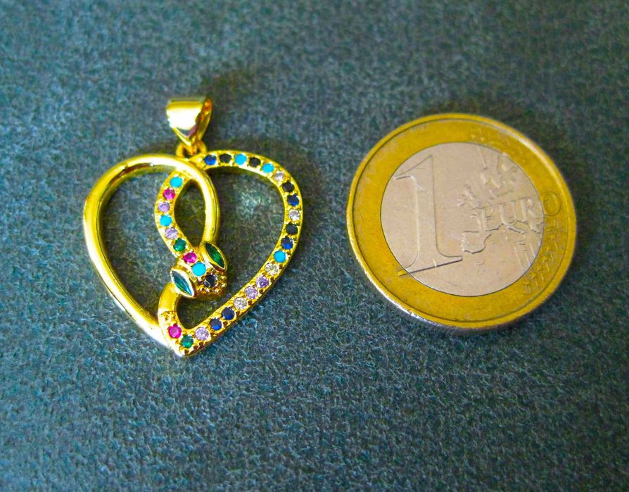 Colar Aço Dourado Coração de Cobra c/ Cristais NOVO