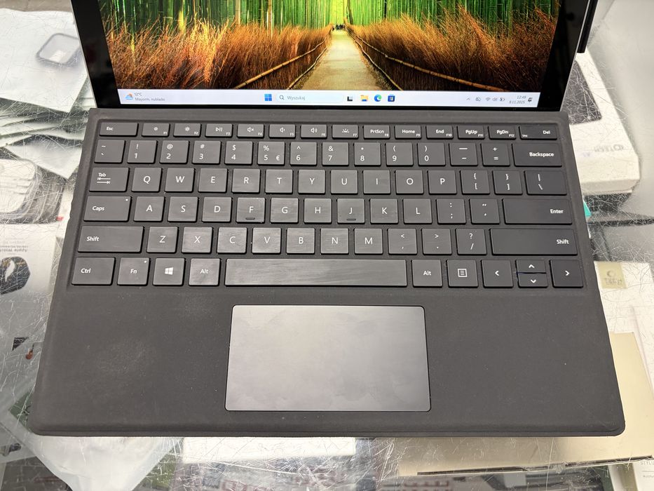 Ladny Microsoft Surface Pro 7 i5 10 gen 250GB 8GB
