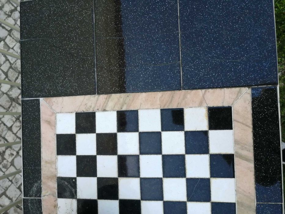 Mesa de apoio / aparador / consola de pedra e pés máquina singer