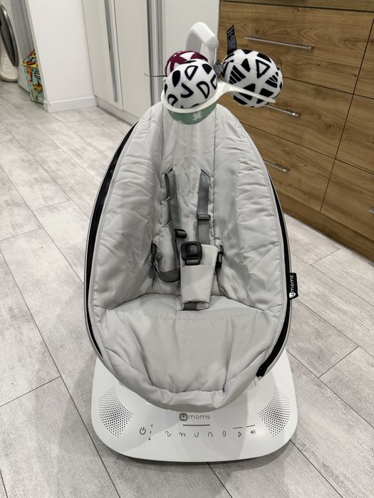 Продам заколисуючий центр 4moms MamaRoo 5.0