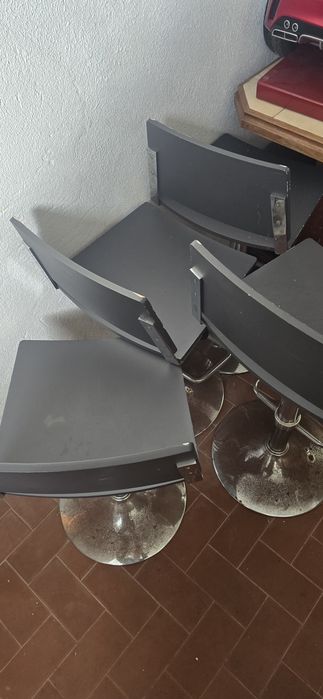 Cadeiras Cinzentas