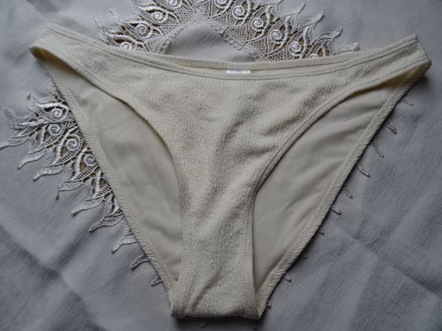 Primark kremowe majtki kąpielowe nowe M