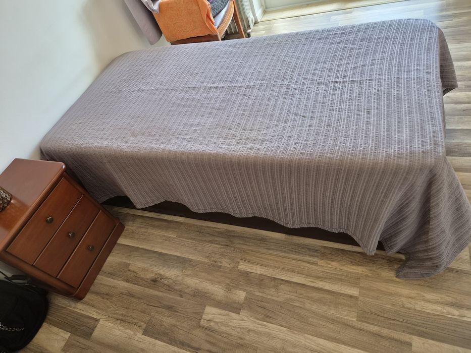 Cama com arrumação 190x90